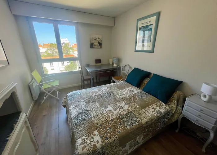 T3 A 150m De La Plage, Proche Centre, Avec Garage Et Loggia - D'olonne - Fr-1-92-562 *